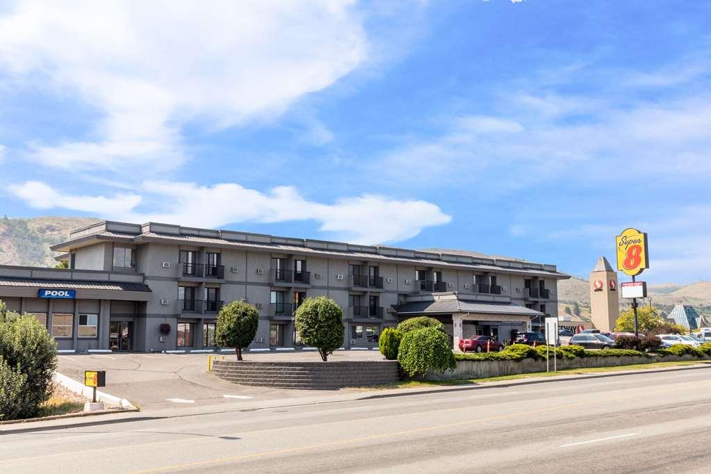 Quality Inn & Suites Vernon Bagian luar foto